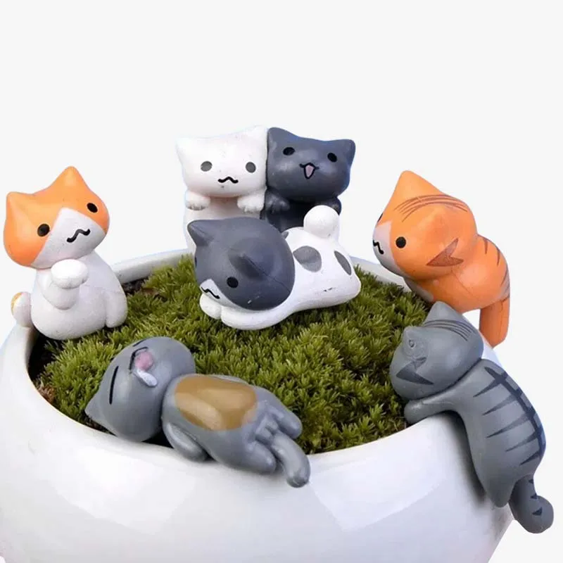 Japanese Cat Figurines