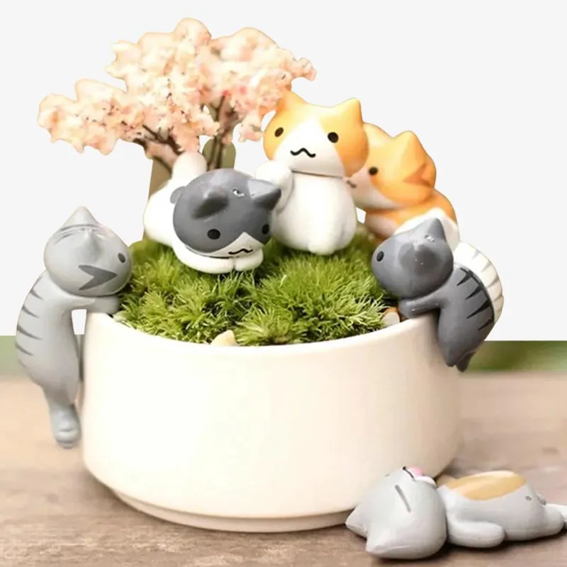 Japanese Cat Figurines