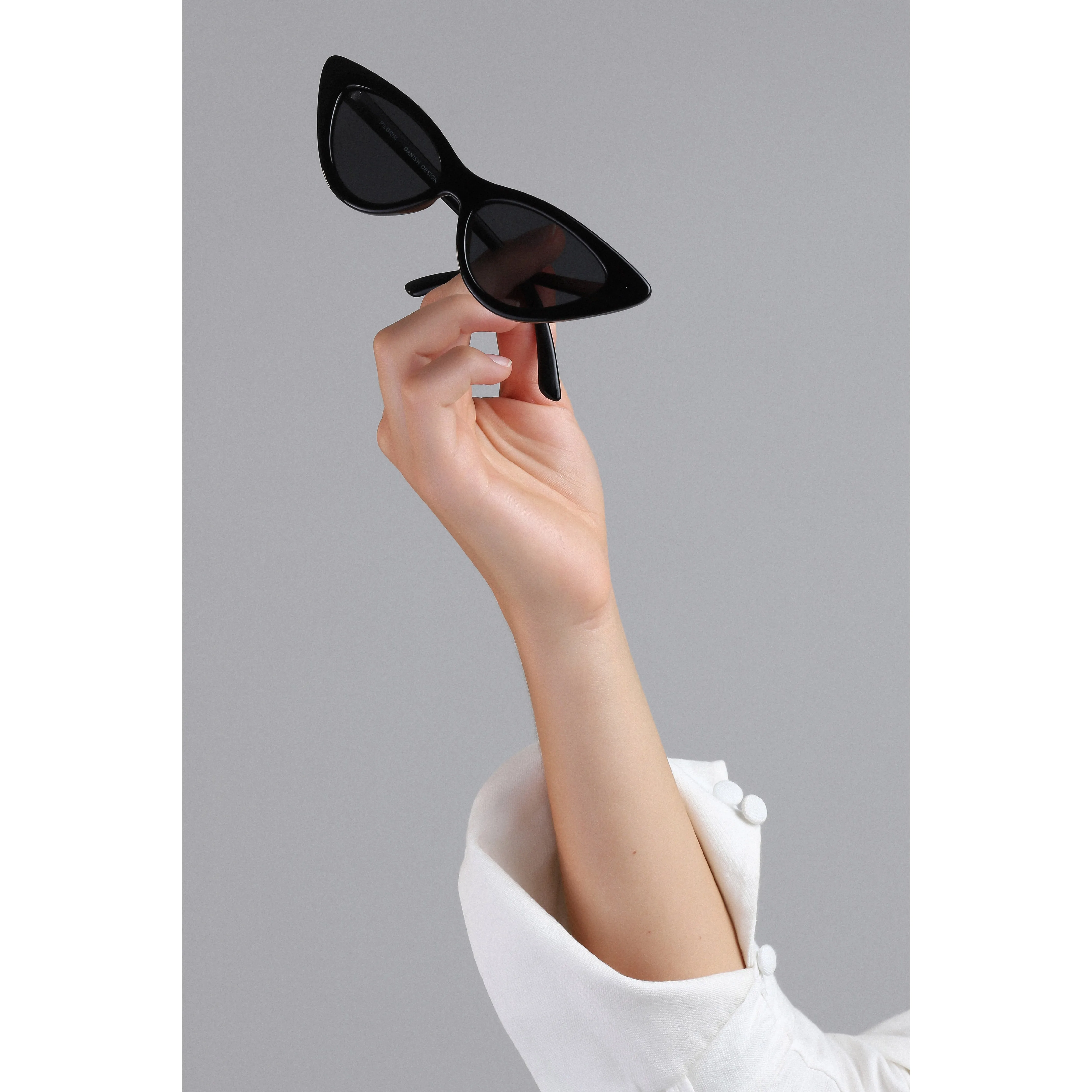 JOSELINE cat-eye sunglasses black