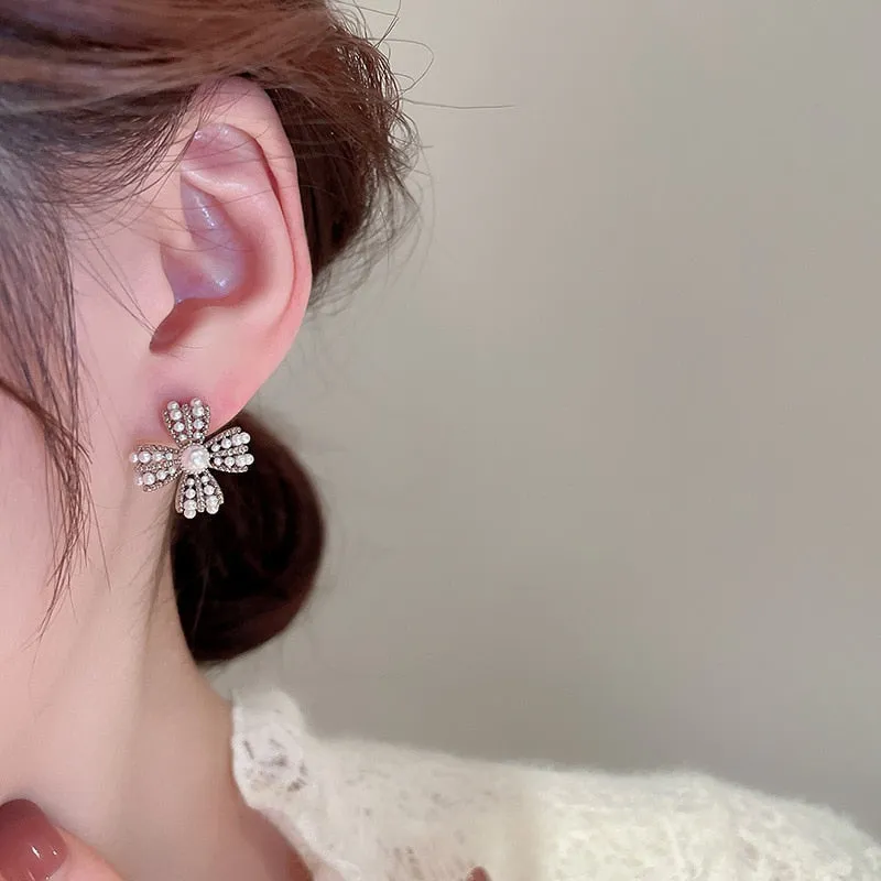 Korean Elegant Pearl Beads Flower Stud Earrings For Women