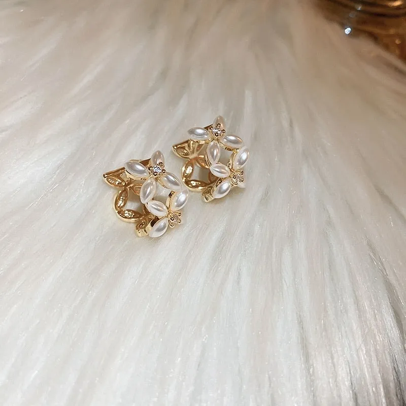 Korean Elegant Pearl Flower Hoop Earrings For Women