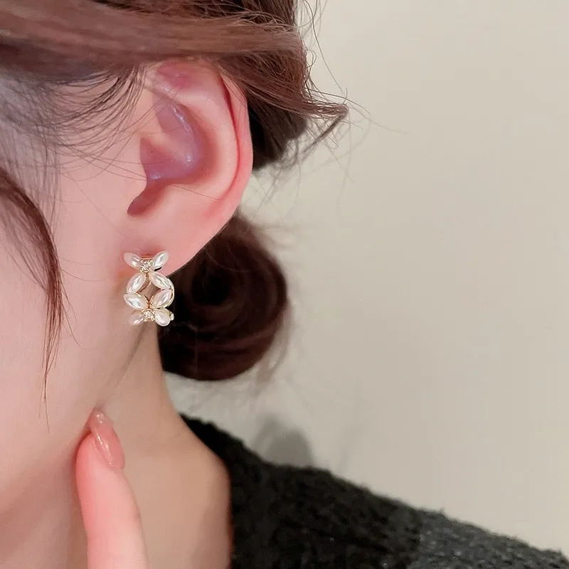Korean Elegant Pearl Flower Hoop Earrings For Women