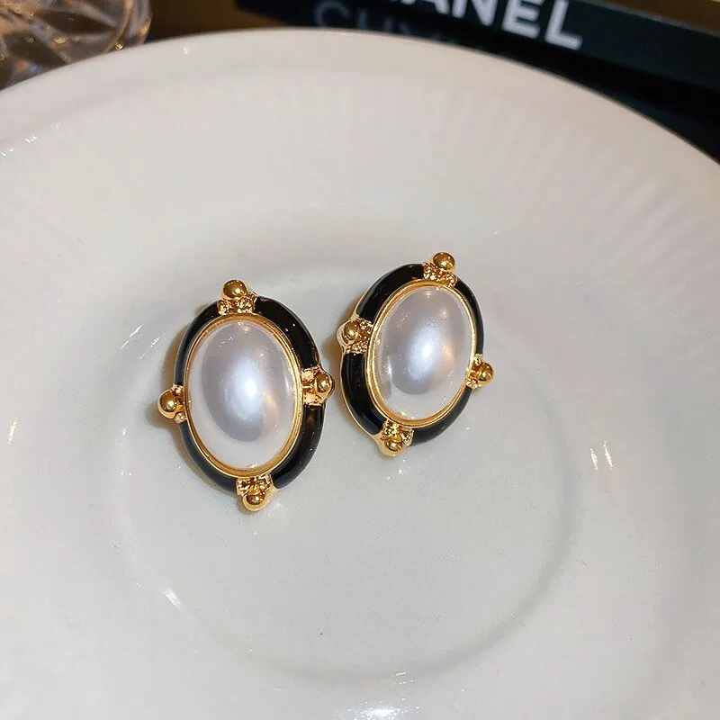 Korean Elegant Vintage Pearl Oval Stud Earrings For Women