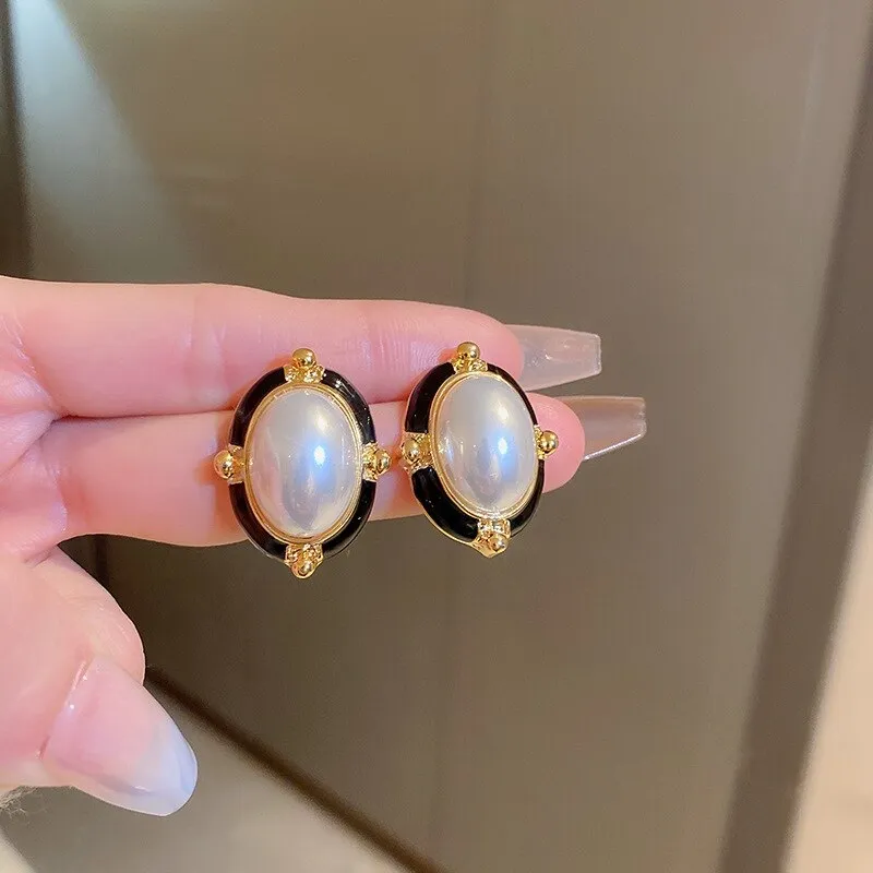 Korean Elegant Vintage Pearl Oval Stud Earrings For Women
