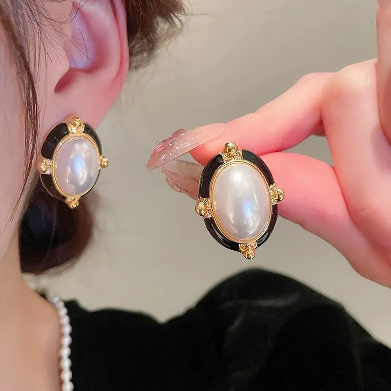 Korean Elegant Vintage Pearl Oval Stud Earrings For Women