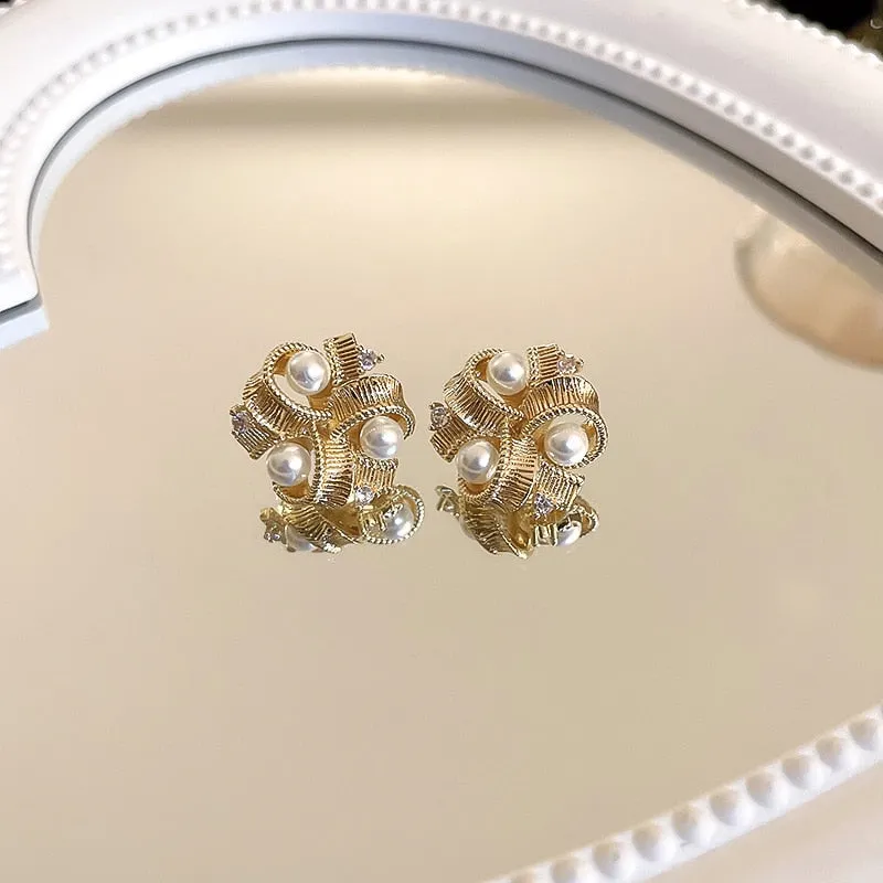 Korean Fashion Metal Twist Stud Earrings For Women