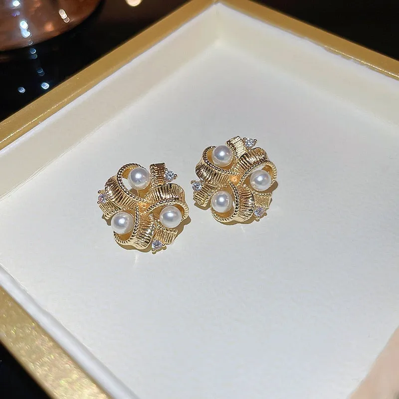 Korean Fashion Metal Twist Stud Earrings For Women