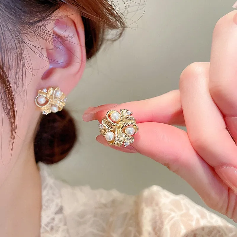 Korean Fashion Metal Twist Stud Earrings For Women