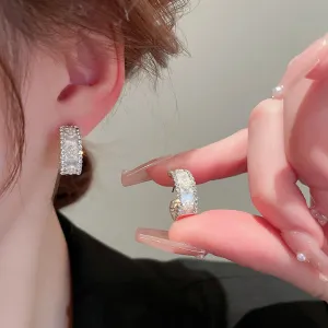Korean Fashion Pearls Flower C-shaped Hoop Earrings For Women