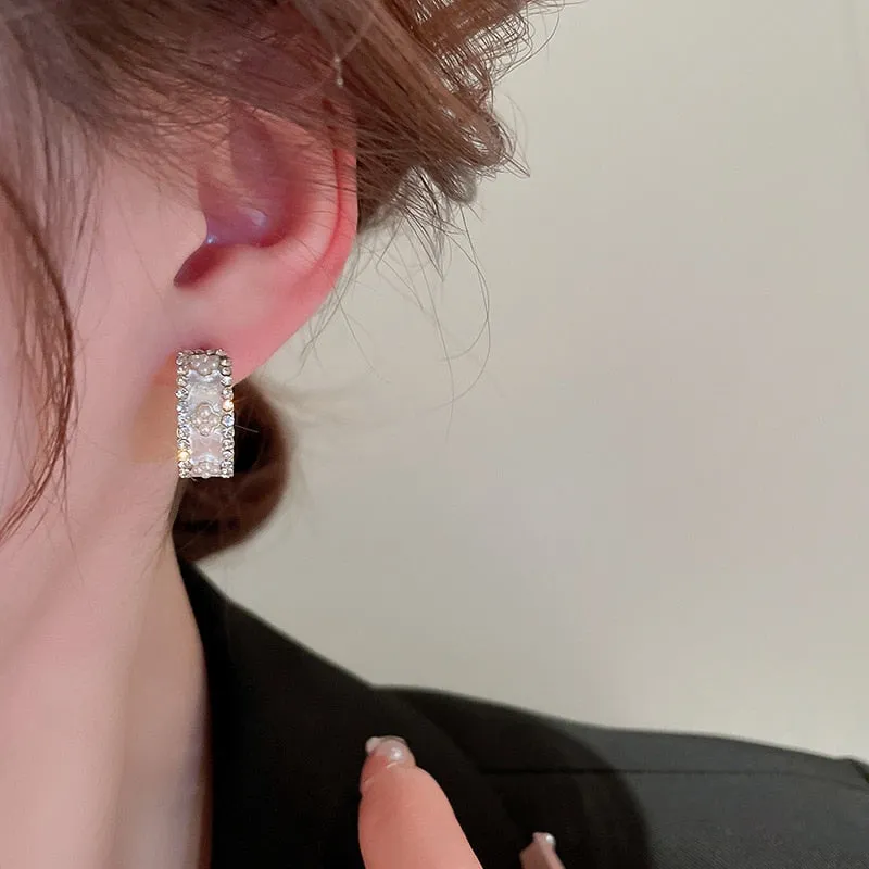 Korean Fashion Pearls Flower C-shaped Hoop Earrings For Women