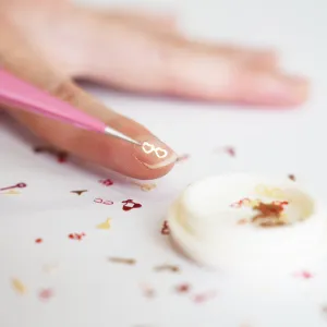 KOREAN GEOMETRIC PATTERN HANDMADE NAIL ART SLICE DECORATION-GIRL HEART AC-030011