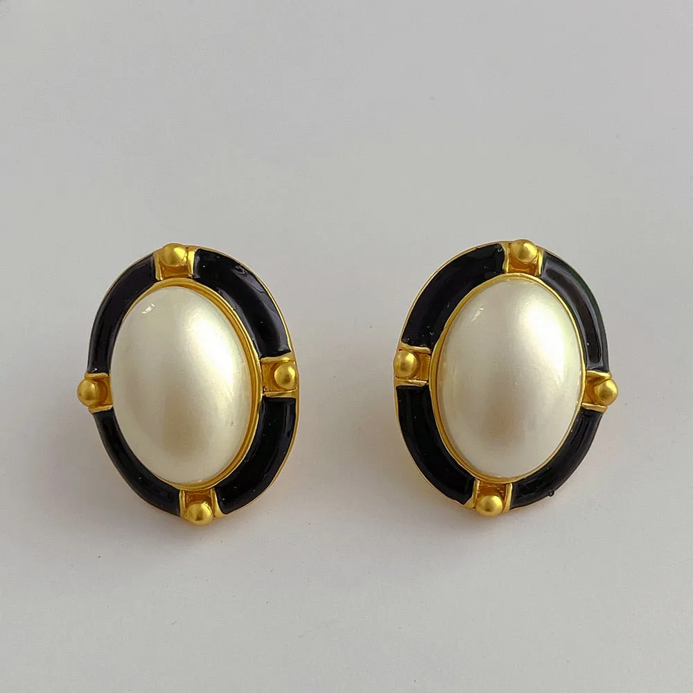 Korean Pearl Oval Stud Earrings 2023 New Statement Retro Earings For Women