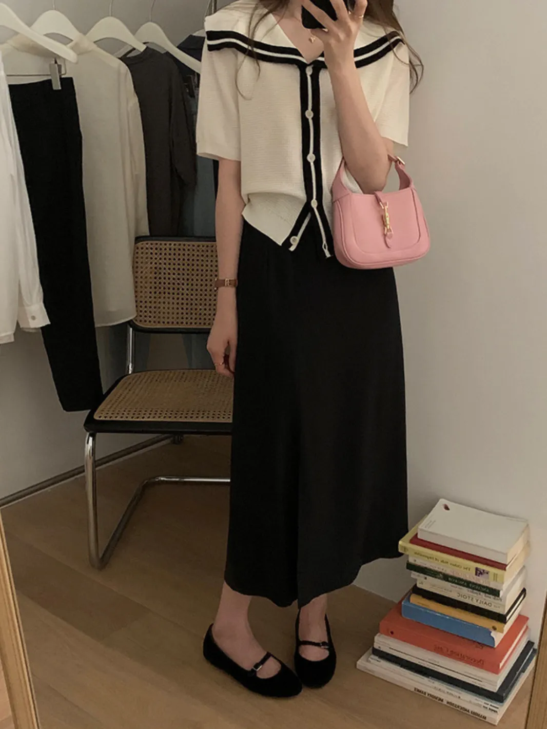 [Korean Style] Contrast Color Navy Collar Short Sleeve Knit Top