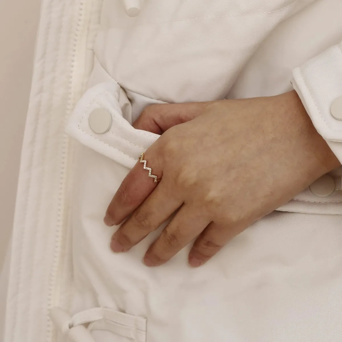 Kyerlyn Silver/Gold Opening Wave Pattern Rings