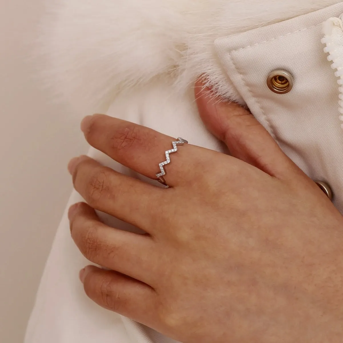 Kyerlyn Silver/Gold Opening Wave Pattern Rings