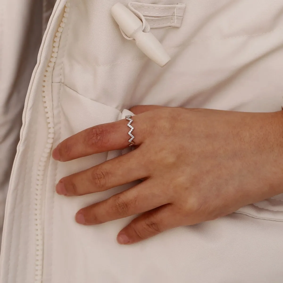 Kyerlyn Silver/Gold Opening Wave Pattern Rings