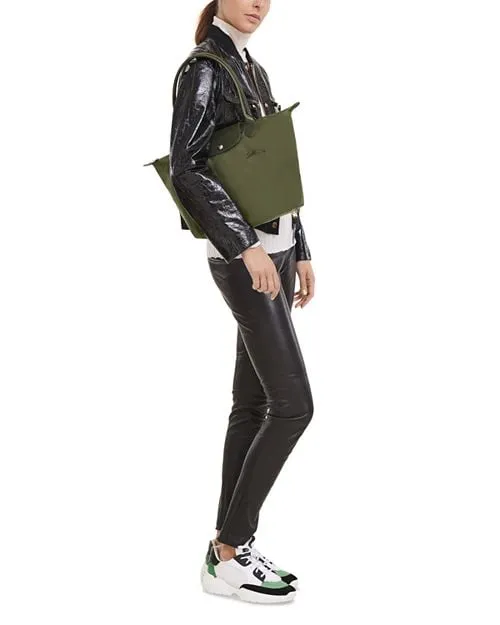 Le Pliage Medium Green Shoulder Bag Made from Longchamp Recycled Material , color Green