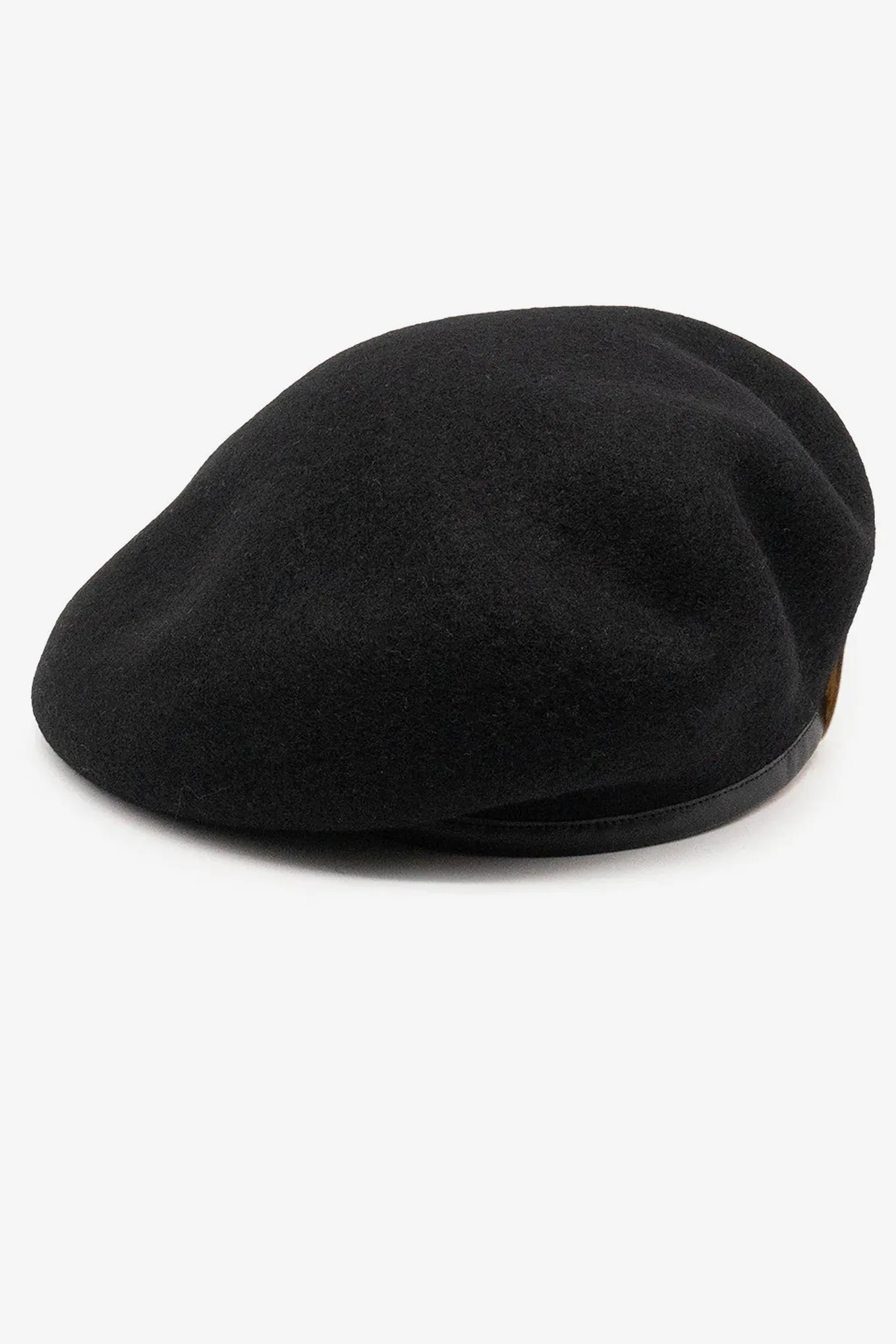 LEATHER BERET 62