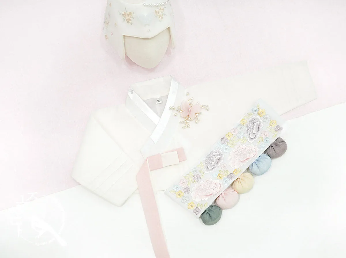 Lovely Butterfly World Baby Girl Hanbok in Ivory & Light Pink