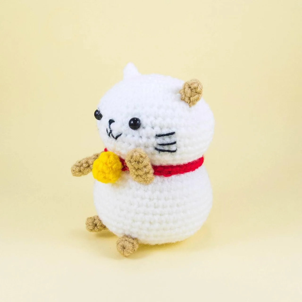 Lucky Cat Crochet Amigurumi