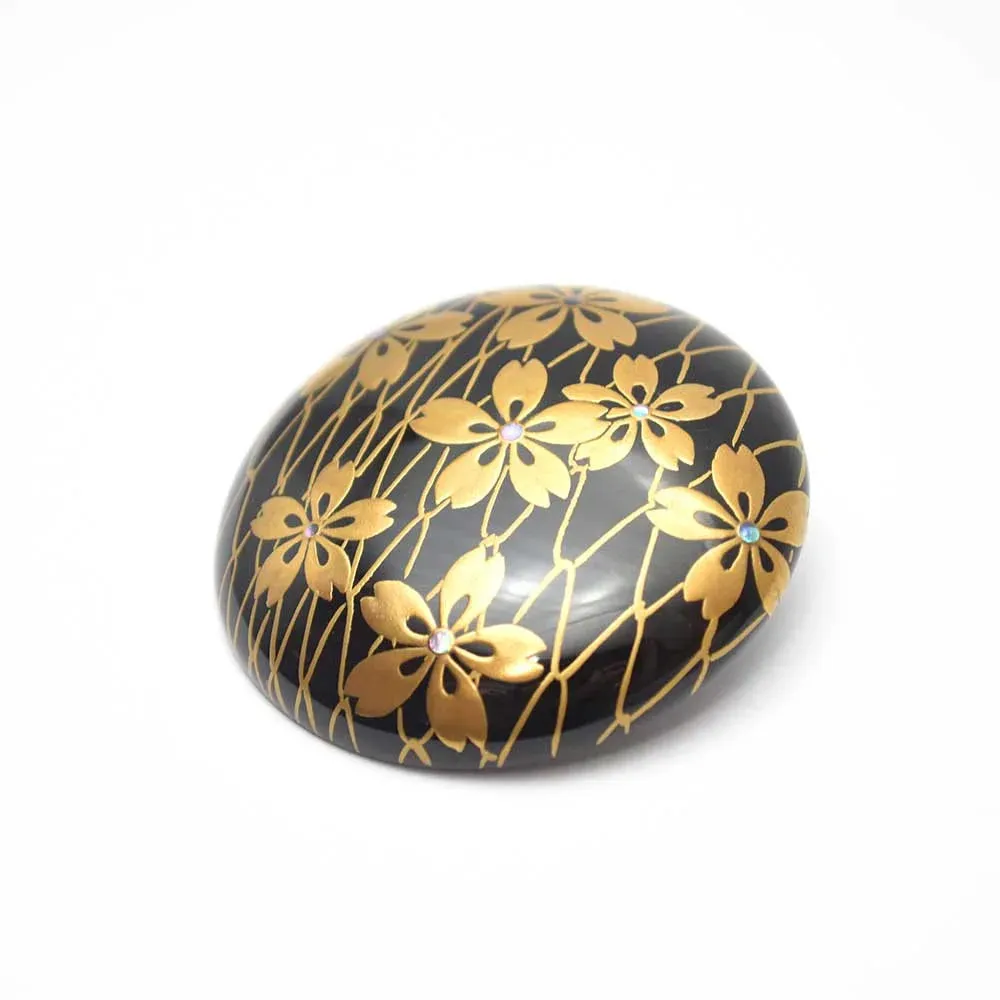 Maki-e Urushi Lacquer Brooch - Tsuge(Japanese box tree) / Cherry Blossom and Net -, Traditional Japanese Urushi Lacquer Jewelry