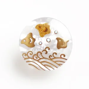 Maki-e Urushi Lacquer Brooch - White South Sea Pearl Shell / Waves and Plover -, Traditional Japanese Urushi Lacquer Jewelry