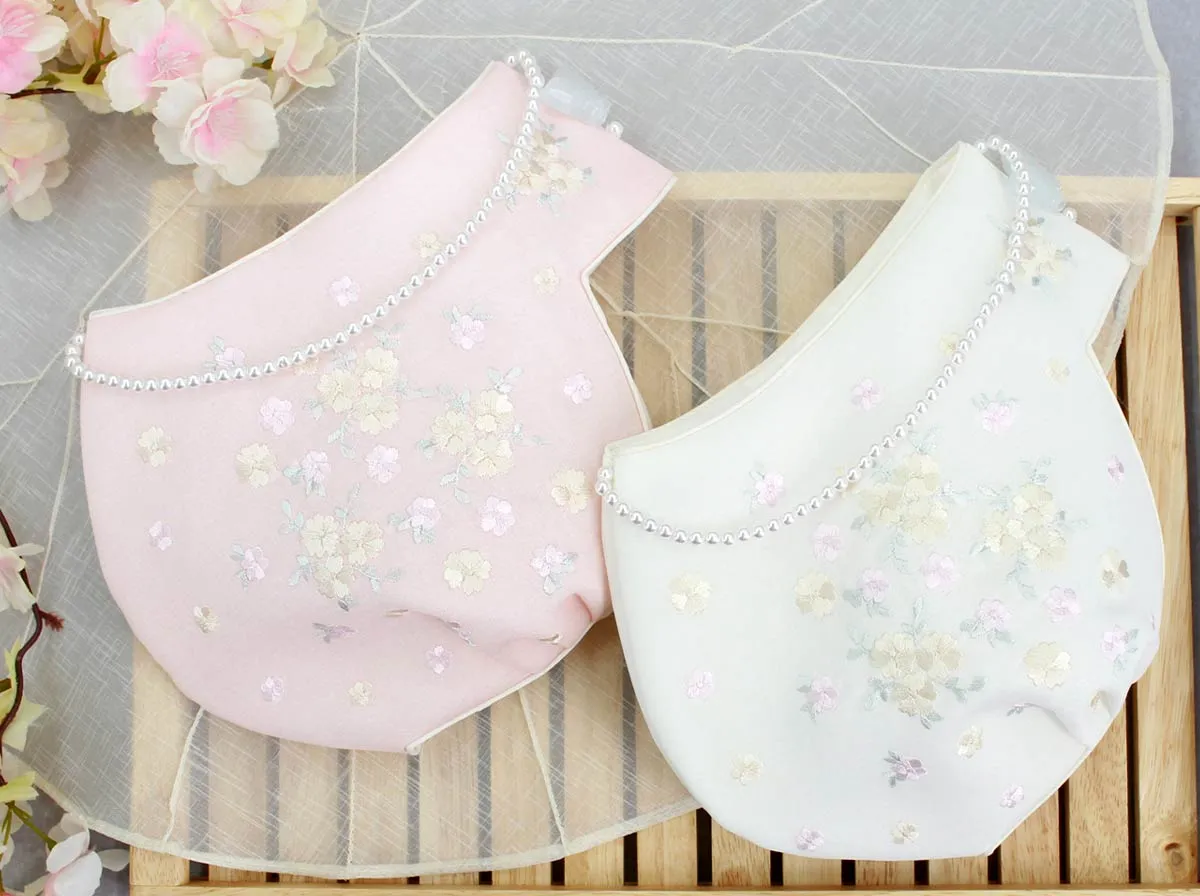 Mini Flower Embroidered Girls Hanbok Hat (2 Colors)