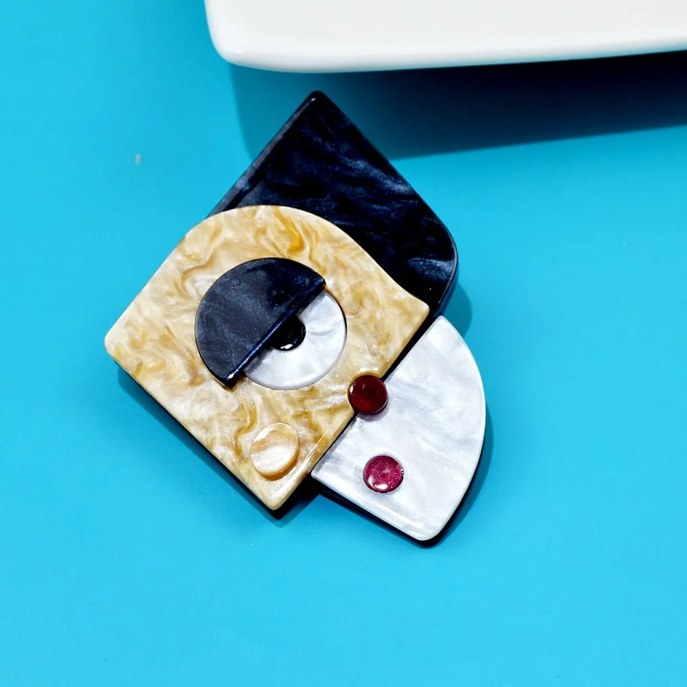 New Design Anime Pins Human Face Brooches Japanese Cute Abstract Cartoon Acrylic Acetate Brooch