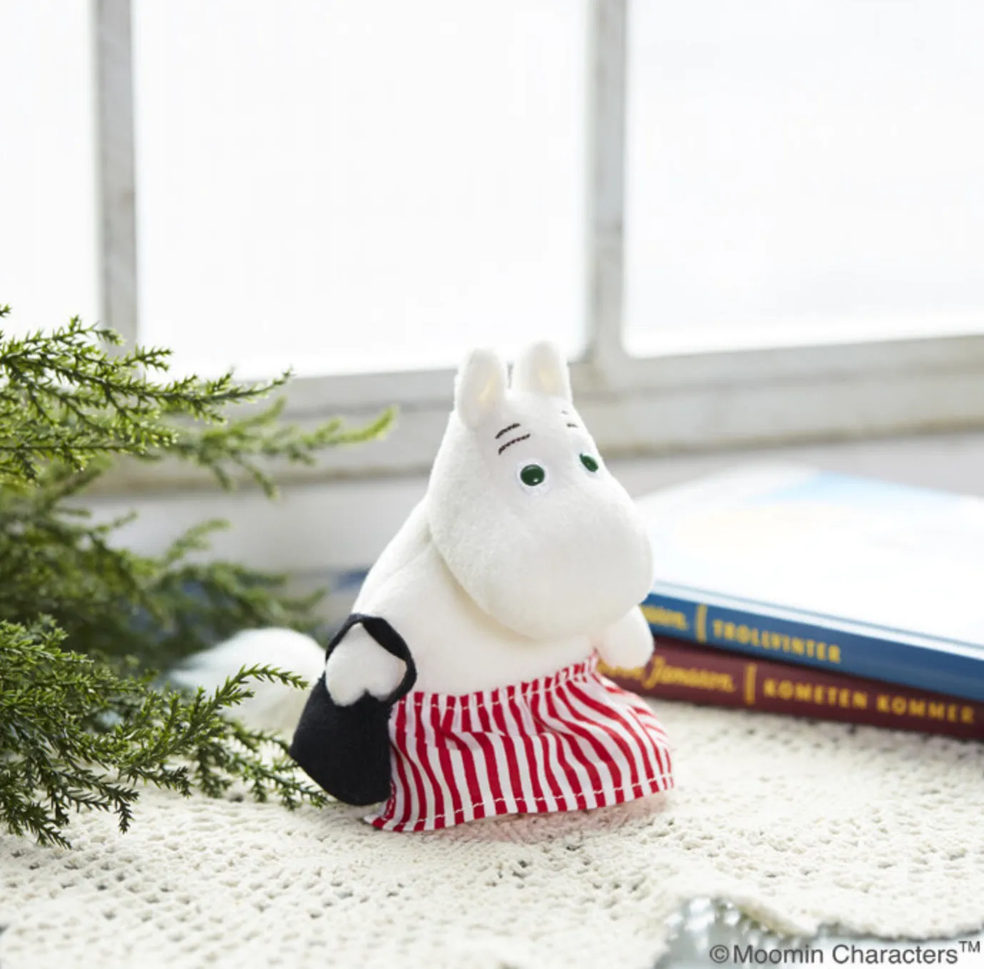Palm-sized Moominmama Plush by Sekiguchi