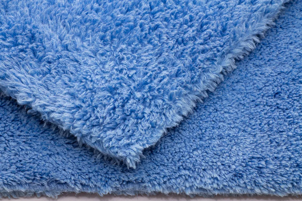 Plush Korean Edgeless Microfiber Detailing Towel (470 gsm, 16 in. x 16 in.)