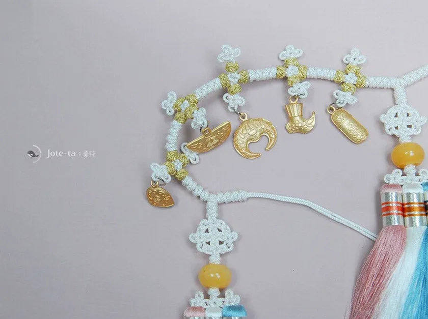 Premium Gold Pendant Oak String Dol Belt