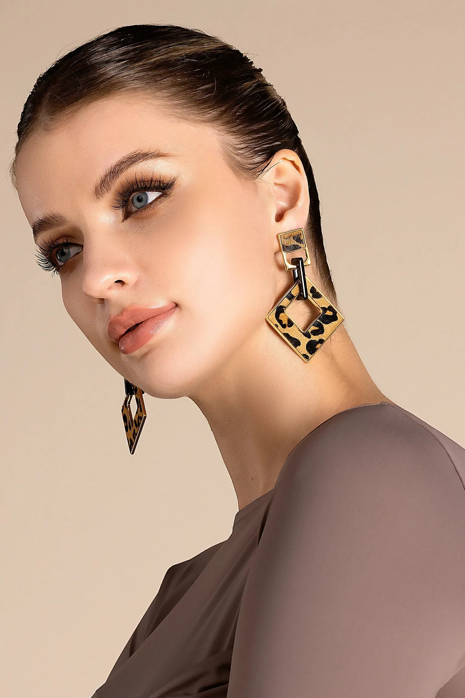 Raziya Hollow Square Earrings