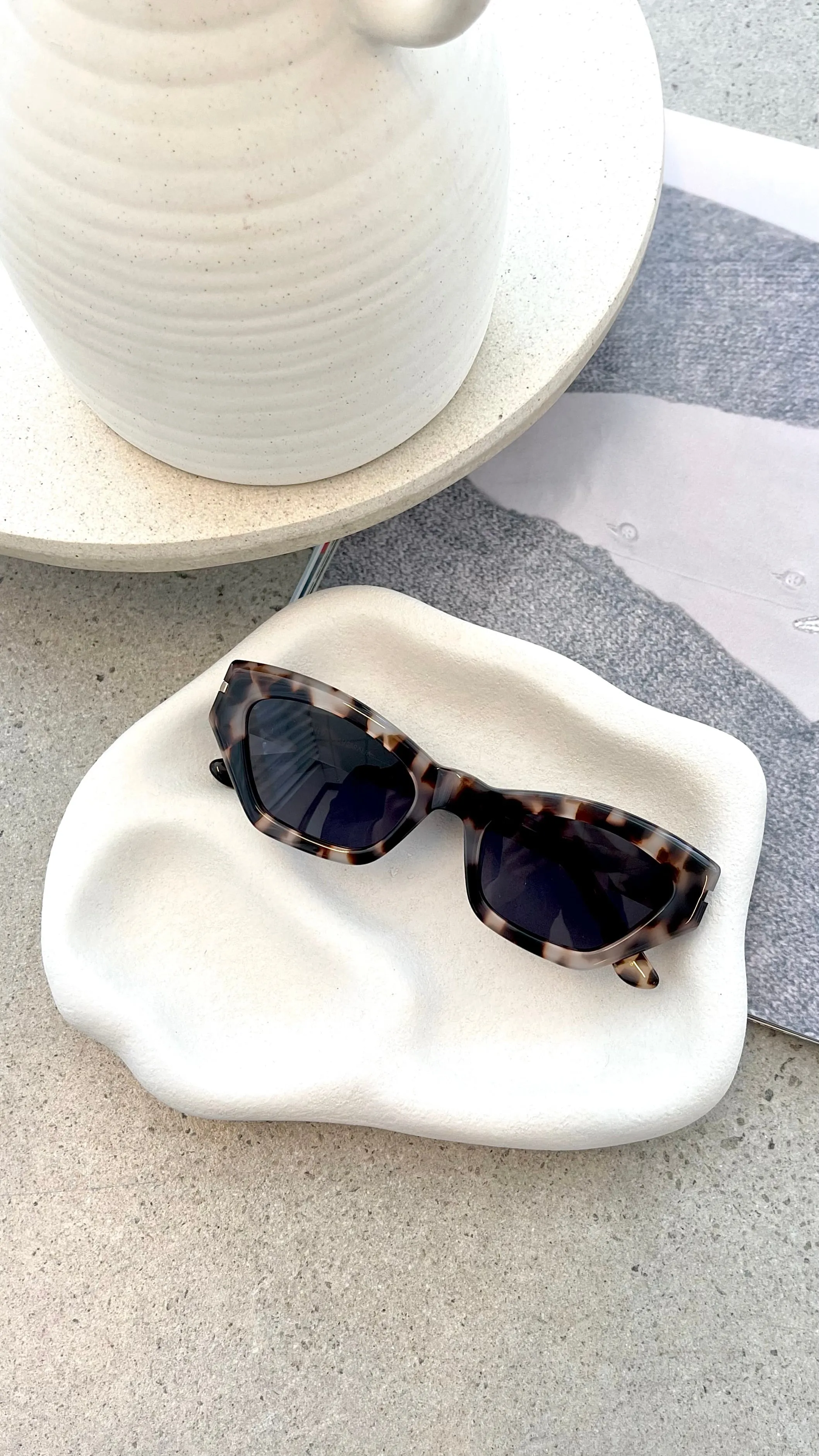 The Ellingson Sunglasses - Marble Tort Jet
