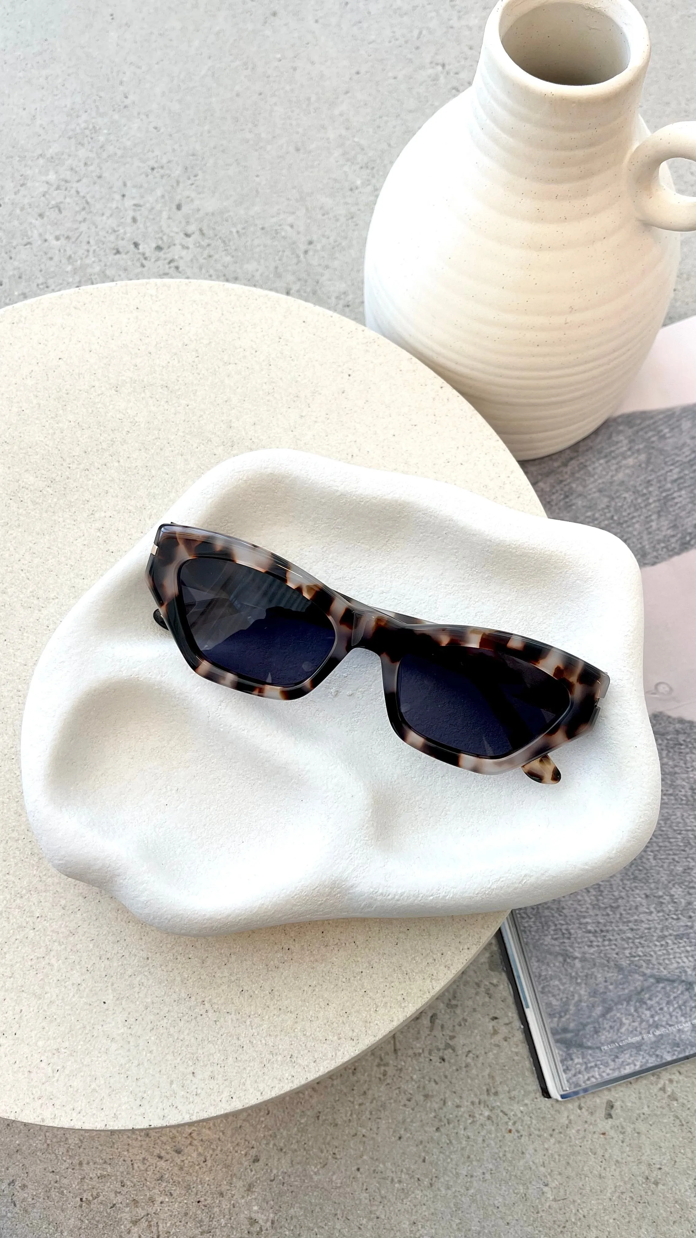 The Ellingson Sunglasses - Marble Tort Jet