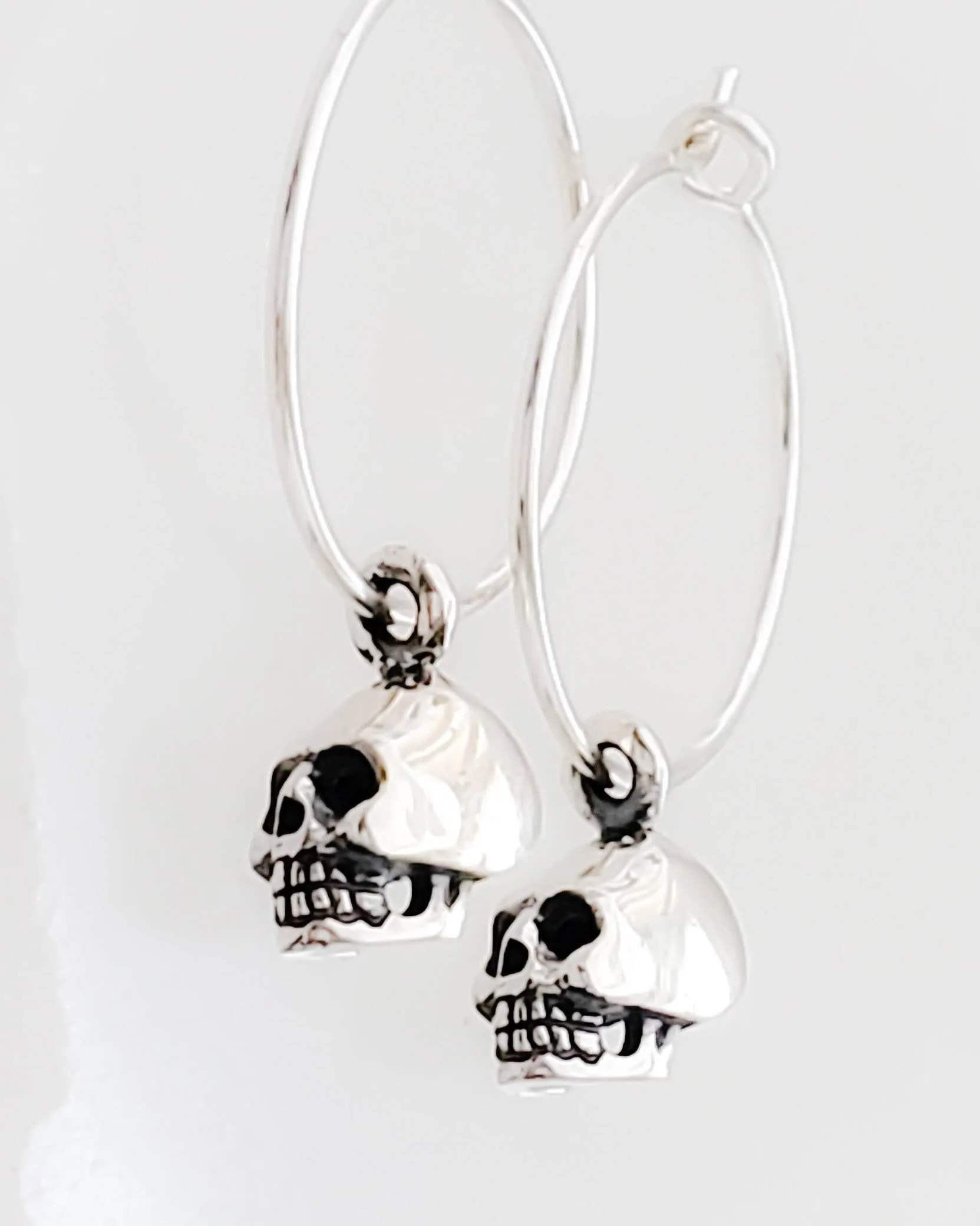 Tiny Skull Hoops