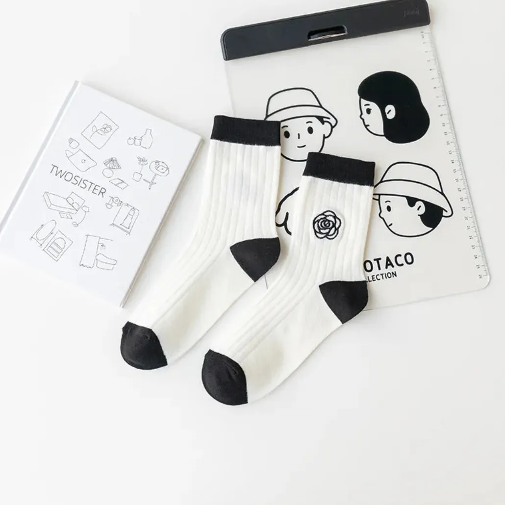 Two Tone Camellia Flower Socks