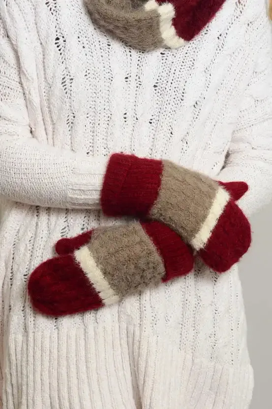 ULTRA SOFT MOHAIR WIDE STRIPE WARM MITTENS
