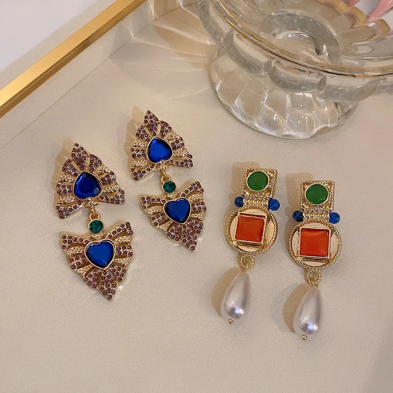 VAIGE Vintage Geometric Pearl Drop Earrings in Elegant Ivory and Gold