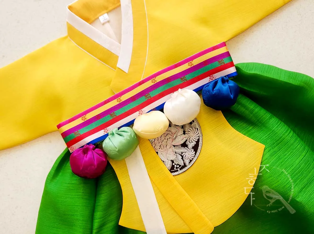 Vibrant Saekdong Dol Belt (Band Type)