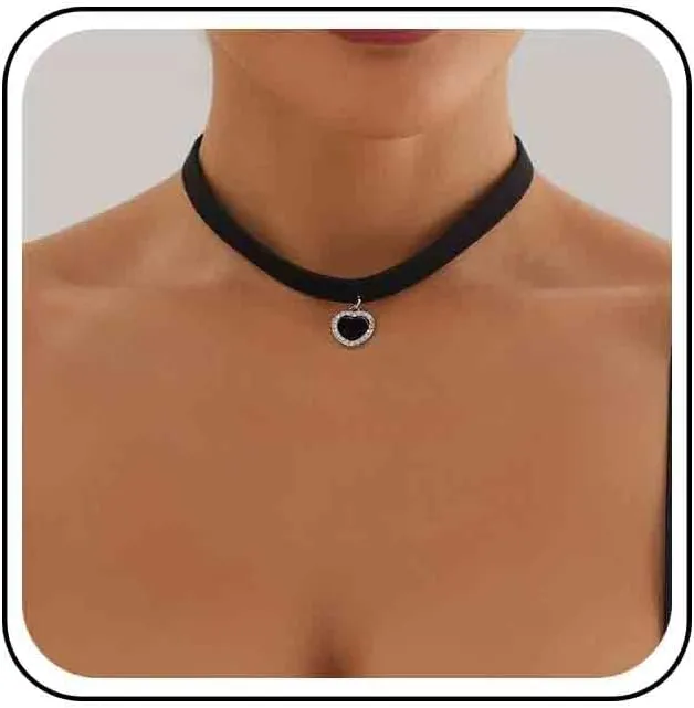 Vintage Black Velvet Choker Necklace Crystal Heart Pendant Necklace Gothic Leather Necklace Black Enamel Heart Love Choker Necklace Retro Choker Necklace Jewelry for Women