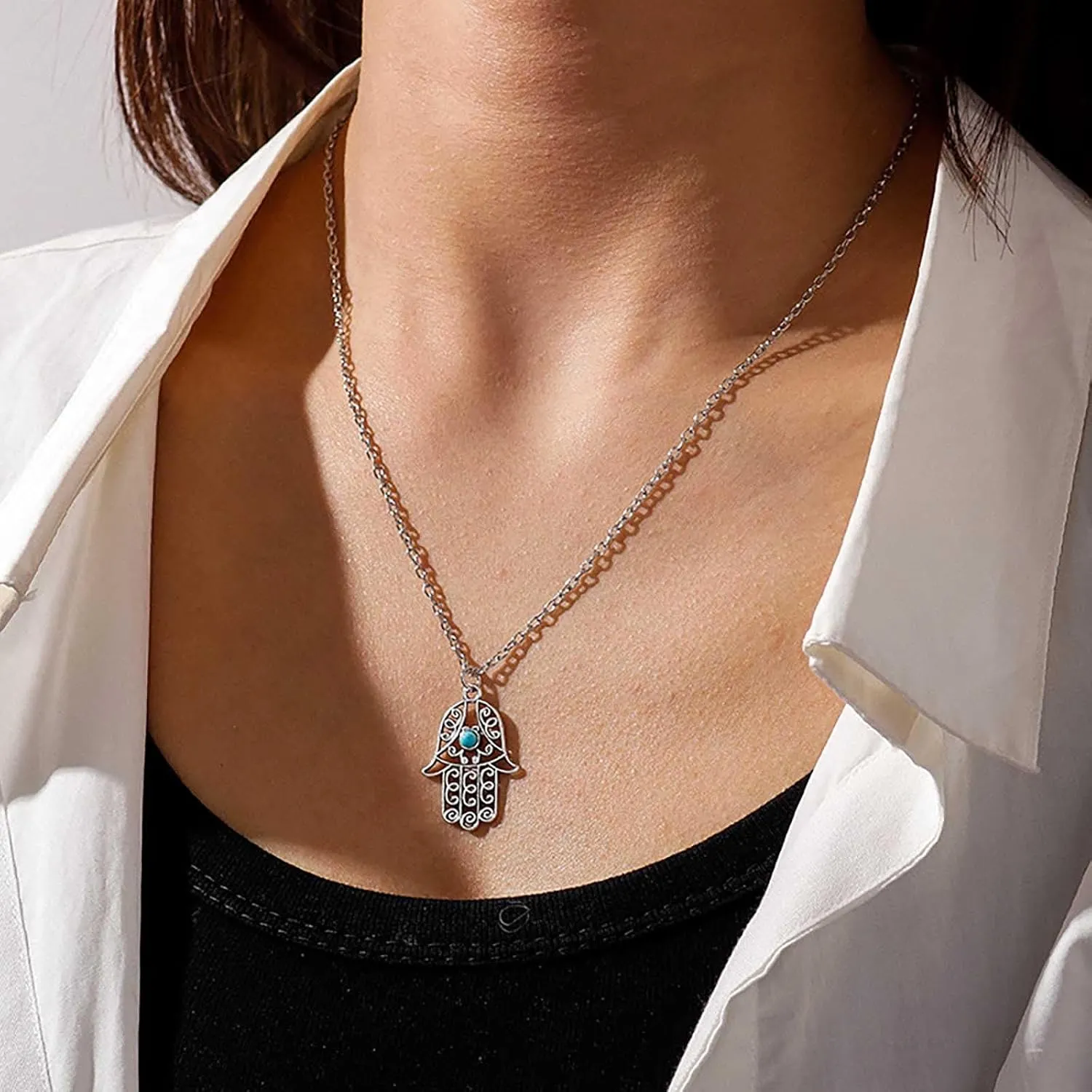 Vintage Hamsa Hand Pendant Necklace Buddha Palm Choker Necklace Gold Hamsa Hand Choker Necklace Retro Hamsa Hand Necklace Jewelry for Women and Girls (Gold)