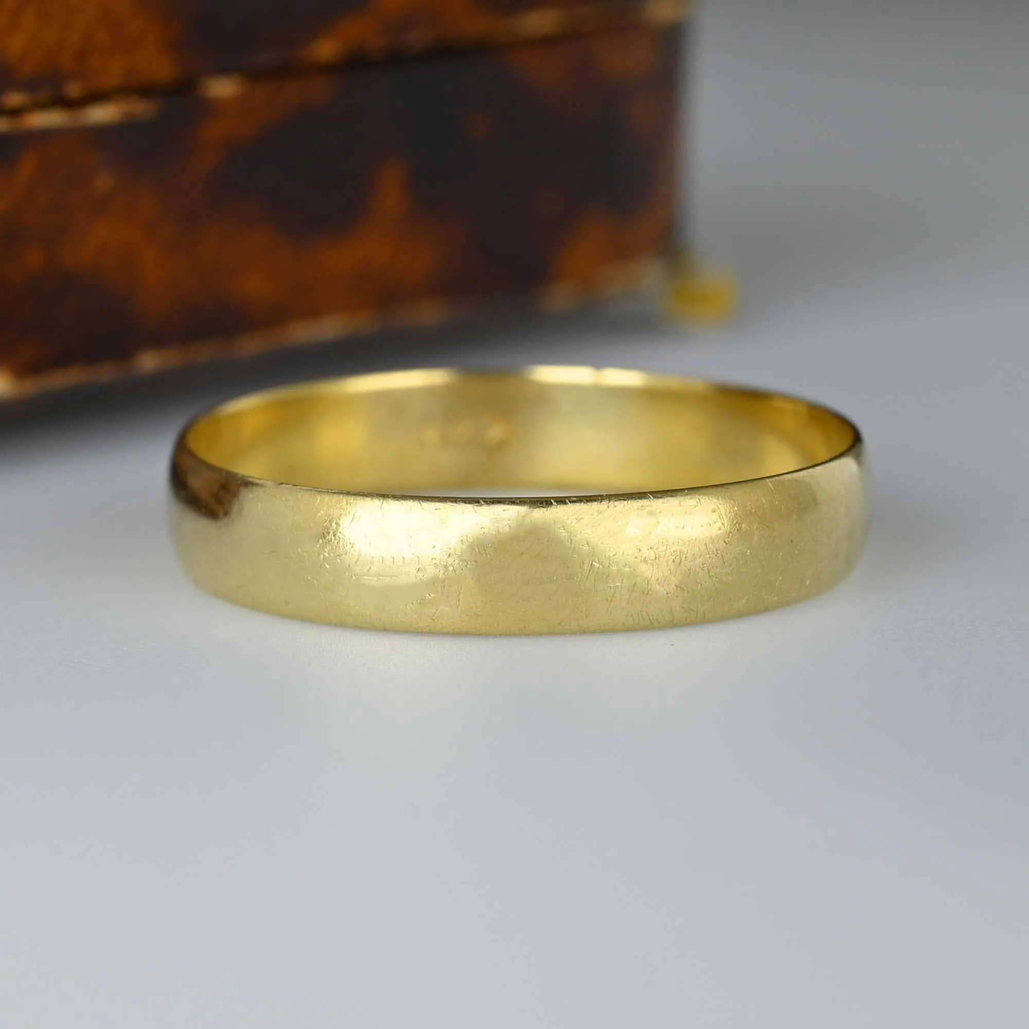Vintage Mens Gold Wedding Band Ring, Unisex