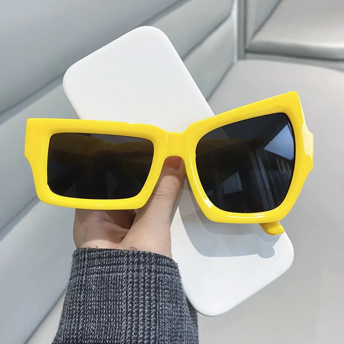 Vintage square distorted eyebrow raising sunglasses  Eyewear UV400