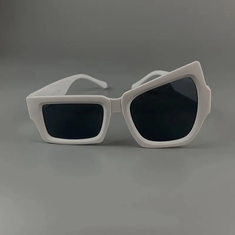 Vintage square distorted eyebrow raising sunglasses  Eyewear UV400