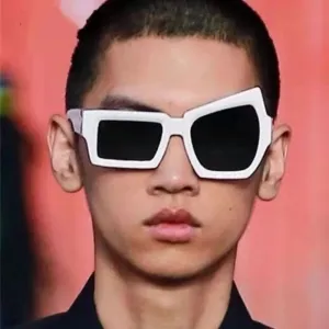 Vintage square distorted eyebrow raising sunglasses  Eyewear UV400