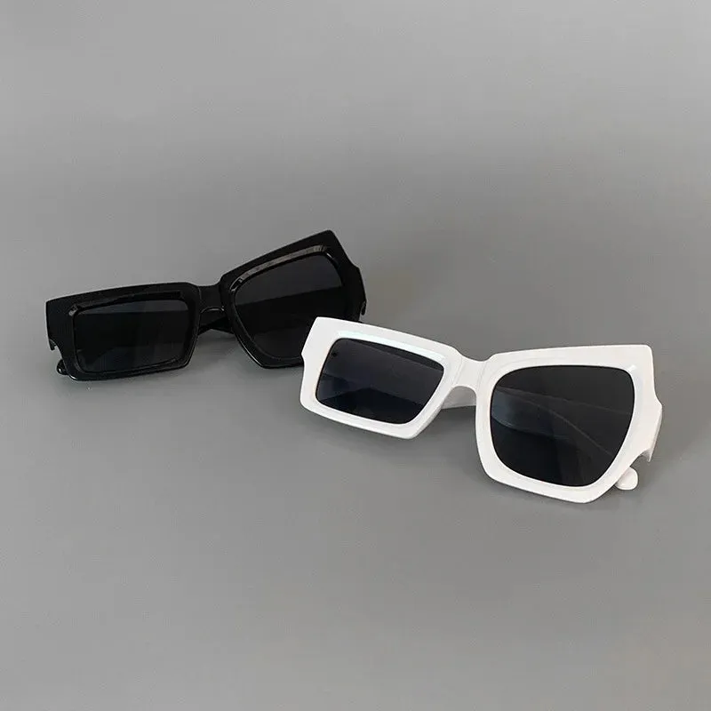Vintage square distorted eyebrow raising sunglasses  Eyewear UV400