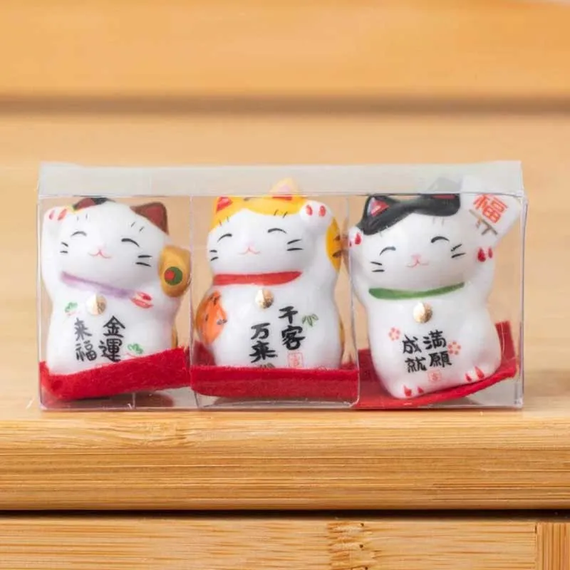 White Maneki Neko