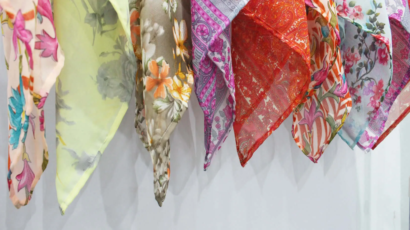 Women Fashion Square Scarf Scarves Soft Silky Printed Head Wraps Accessories for Women Fashion