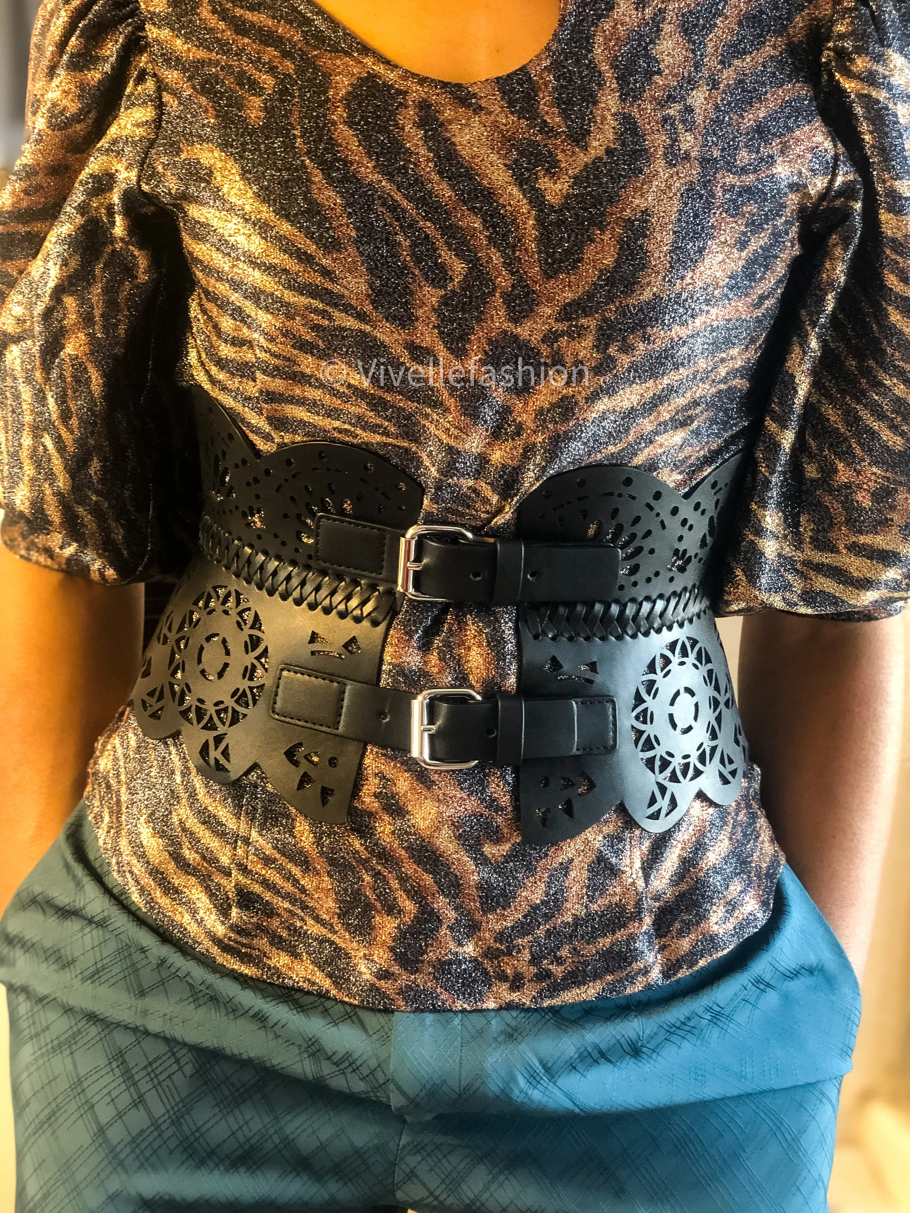 Womens Waist cinching corset wide buckle peplum statement belt black white